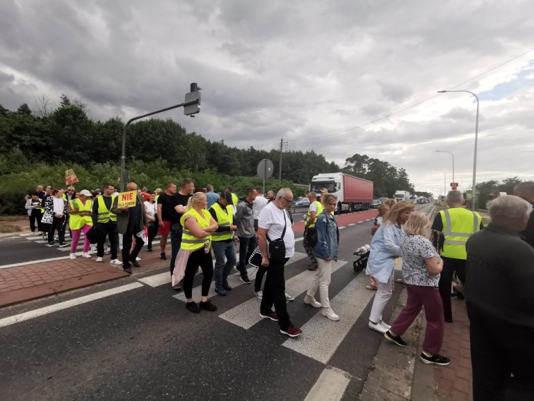 Nie chcą torów. Będą dalej blokować drogi!