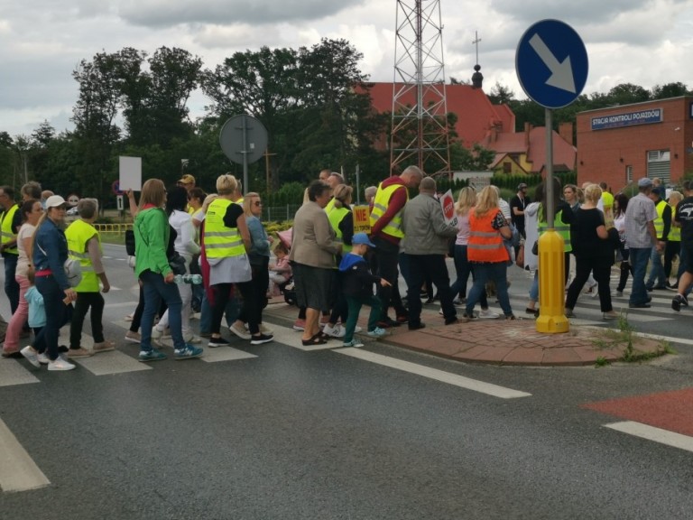 Nie chcą torów. Będą dalej blokować drogi!