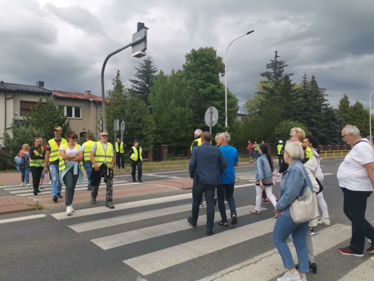 Nie chcą torów. Będą dalej blokować drogi!