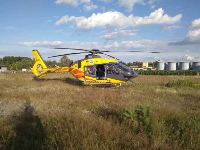 Kaczki Średnie. Lądował śmigłowiec LPR. Mężczyzna ugryziony przez owada