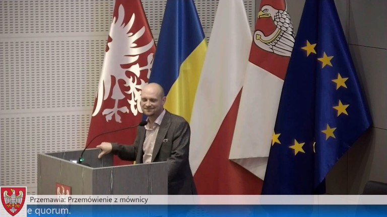 „Nie dam głowy, że ta linia powstanie”. Radni sejmiku podjęli decyzję