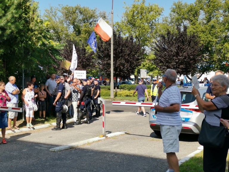 Jarosław Kaczyński w Koninie. Zobaczcie jak „powitano” prezesa!
