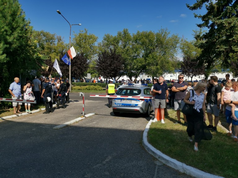 Jarosław Kaczyński w Koninie. Zobaczcie jak „powitano” prezesa!