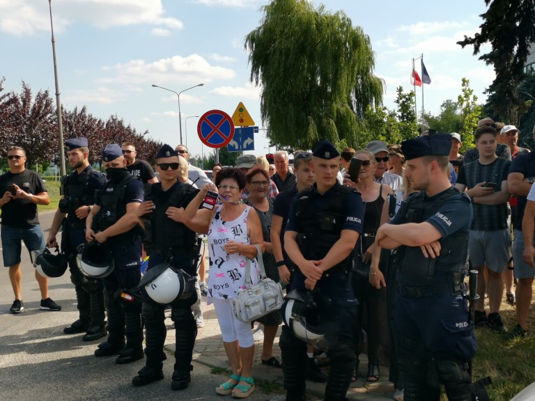 Jarosław Kaczyński w Koninie. Zobaczcie jak „powitano” prezesa!