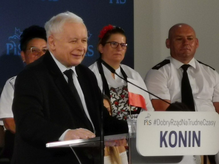 Jarosław Kaczyński w Koninie. Zobaczcie jak „powitano” prezesa!