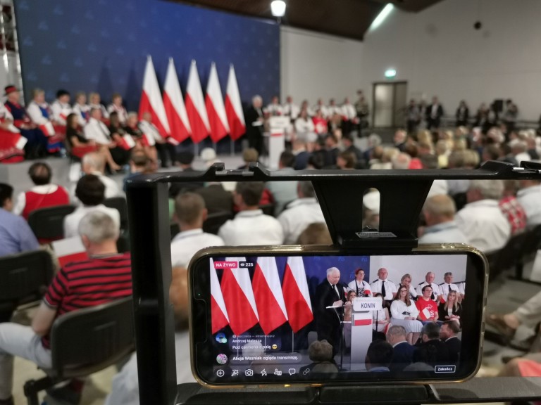 Jarosław Kaczyński w Koninie. Zobaczcie jak „powitano” prezesa!