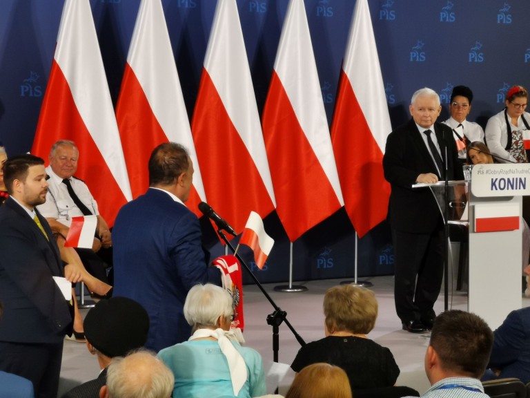 Jarosław Kaczyński w Koninie. Zobaczcie jak „powitano” prezesa!