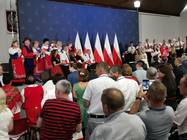 Jarosław Kaczyński w Koninie. Zobaczcie jak „powitano” prezesa!
