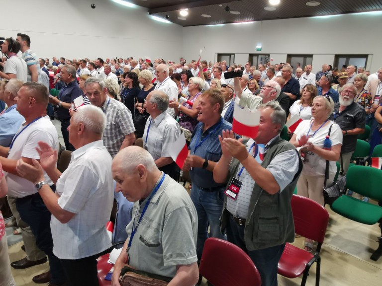 Jarosław Kaczyński w Koninie. Zobaczcie jak „powitano” prezesa!