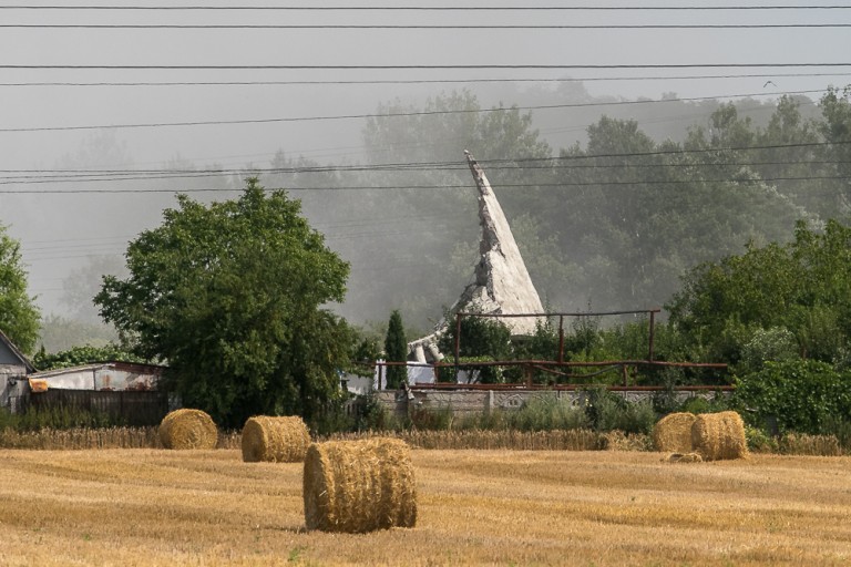 Coraz mniej Elektrowni Adamów. Runęły dwie kolejne chłodnie