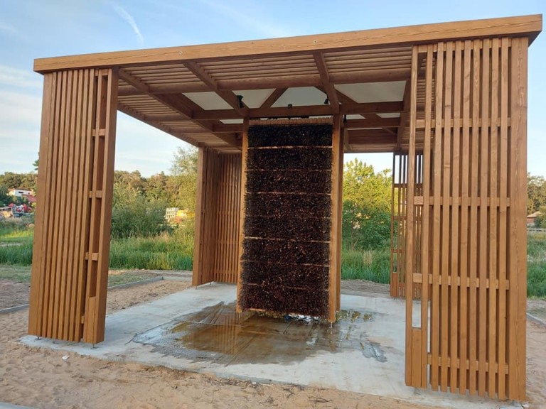 Słupca. Za szczepienia otrzymali tężnię. Kosztowała 150 tys. zł