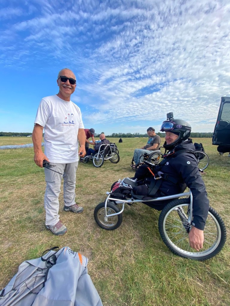 Wózek do latania! Skonstruowany specjalnie dla nich