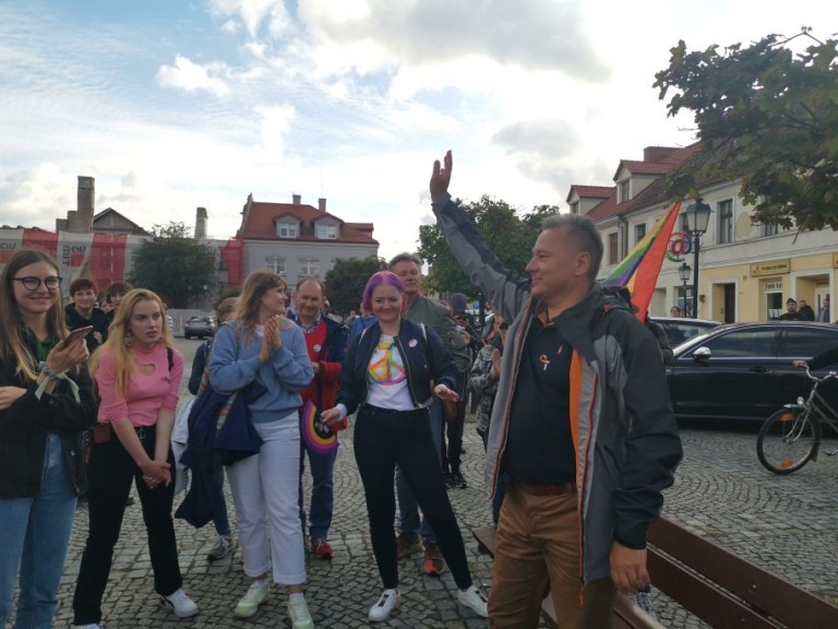 Pod tęczą w Koninie. Zobaczcie ten kolorowy marsz przez miasto