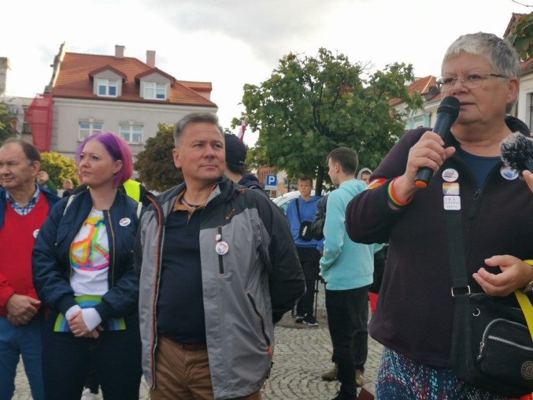 Pod tęczą w Koninie. Zobaczcie ten kolorowy marsz przez miasto