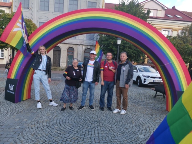 Pod tęczą w Koninie. Zobaczcie ten kolorowy marsz przez miasto