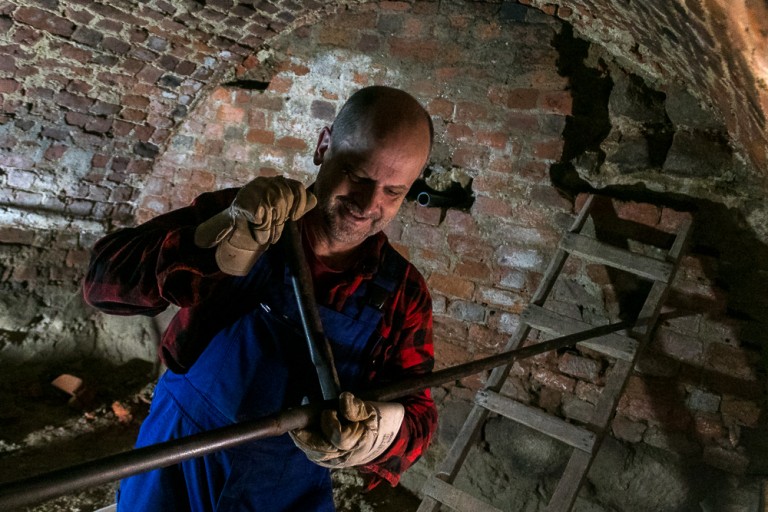 Kazimierskie krypty odkrywają swoje tajemnice. Ruszyły dalsze prace