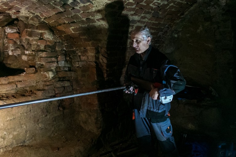 Kazimierskie krypty odkrywają swoje tajemnice. Ruszyły dalsze prace