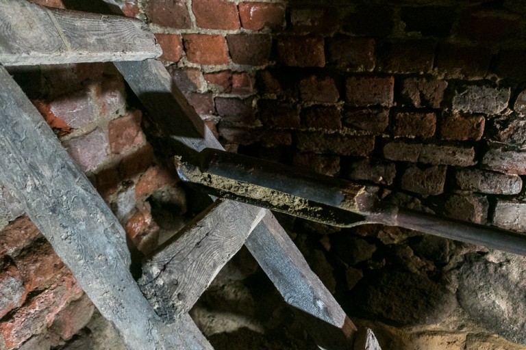 Kazimierskie krypty odkrywają swoje tajemnice. Ruszyły dalsze prace