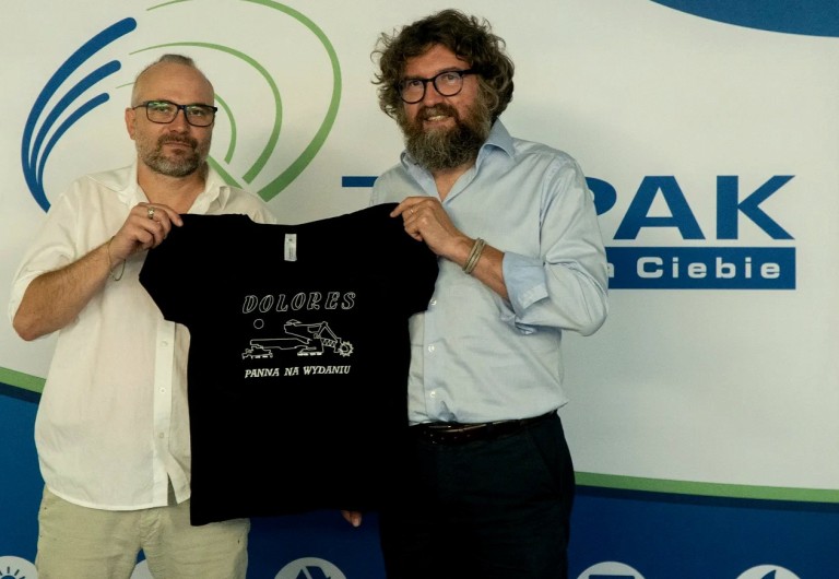 Dolores - panna na wydaniu. Czy uda się uratować koparkę dla przyszłości?