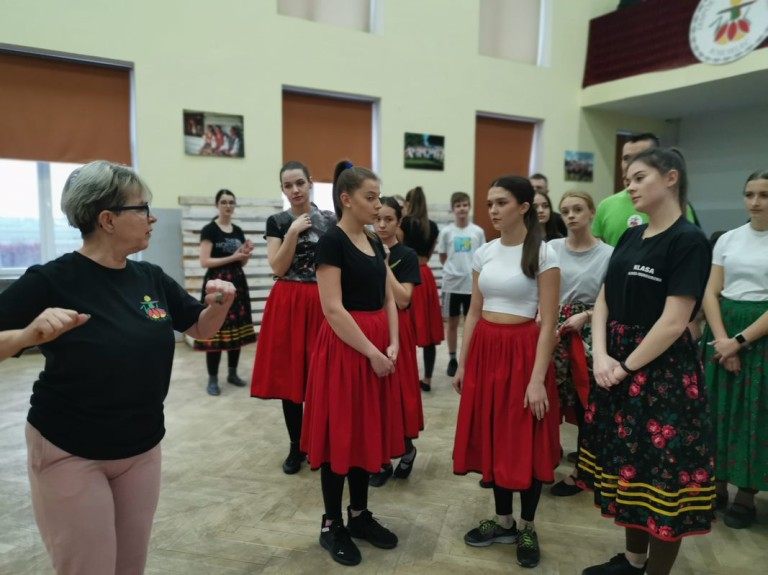 Przetrwał reformy w oświacie, pandemię i się rozwija. Z przytupem!