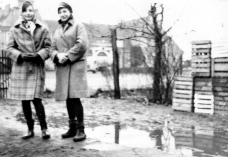 Mieszkali naprzeciwko dworca w Koninie, a ich kiosk stał na... środku ronda