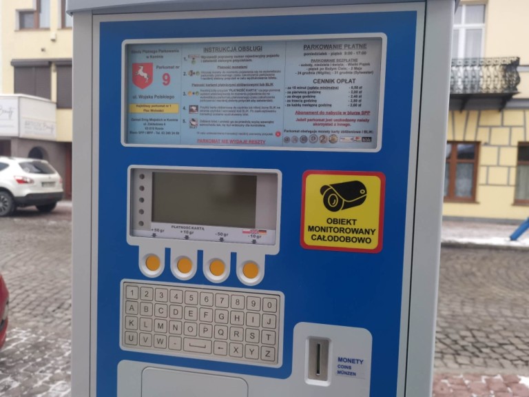 Nowe parkometry już stoją, ale za zostawienie auta jeszcze płacić nie trzeba