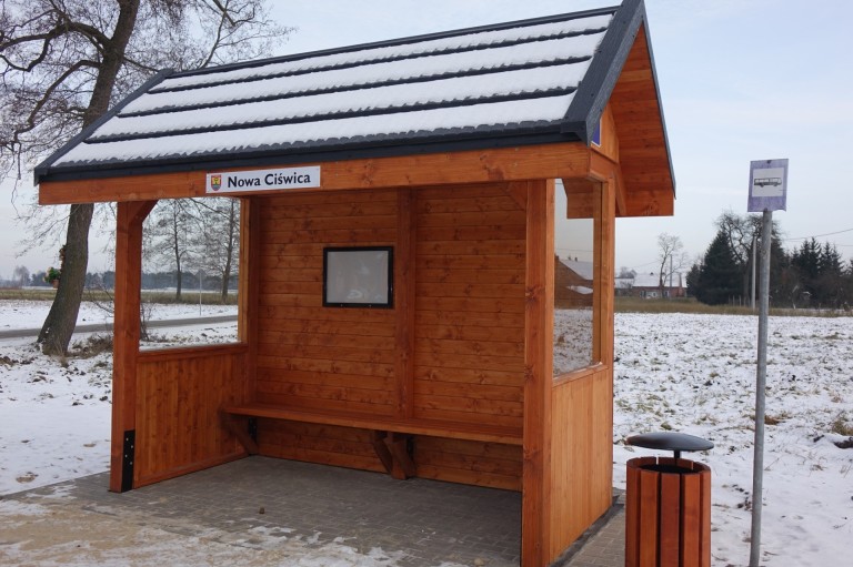 Nowe wiaty przystankowe. Poprzednie zniszczył orkan Dudley