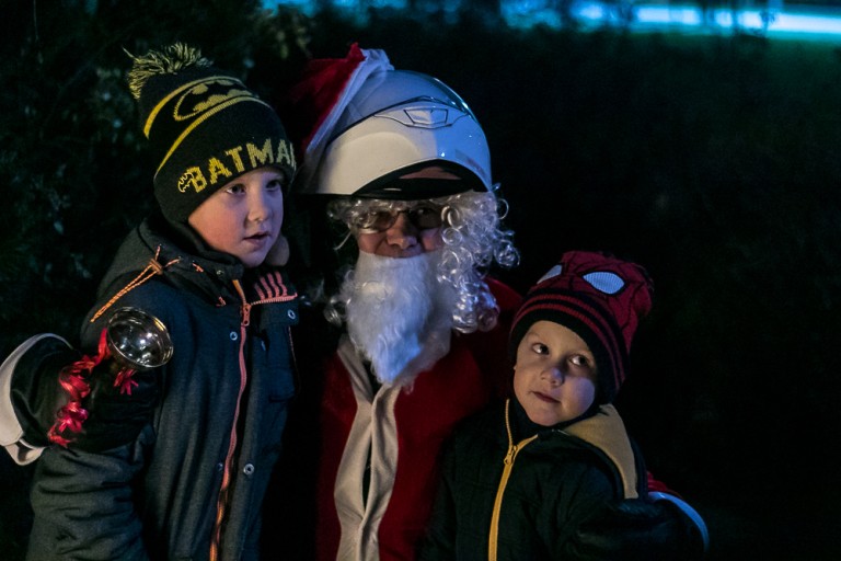 Zatorze. Nowa tradycja? Mieszkańcy wspólnie kolędowali na skwerze
