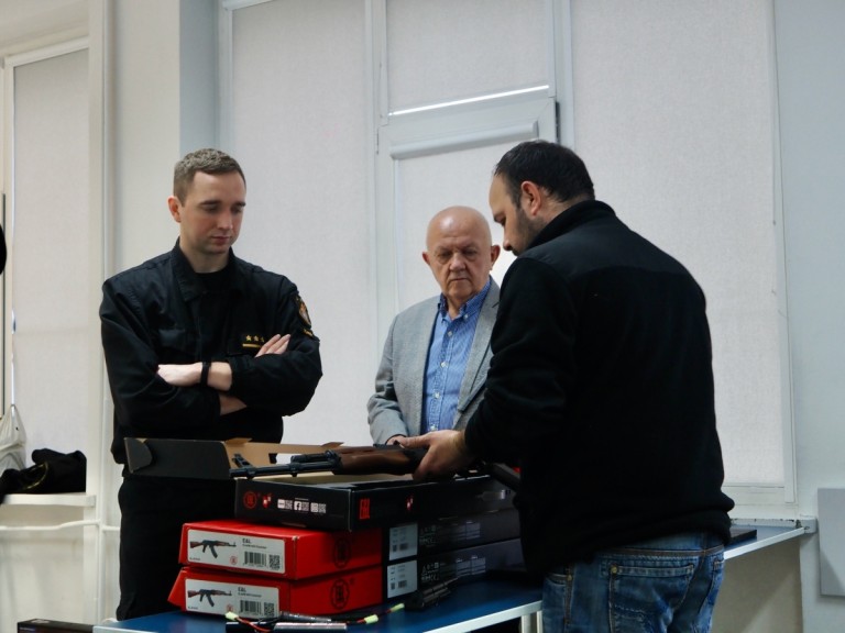 Kaczki Średnie. Będą wirtualnie strzelać. Dzięki współpracy ze stowarzyszeniem