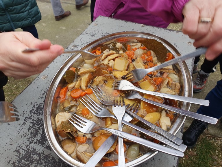 Wyszyna przywitała turystów z Konina. Na Spacerze Walentynkowym