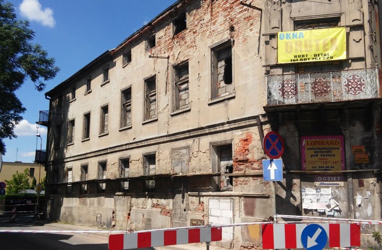 Kamienica Essowej miała jeszcze dwóch właścicieli i 48... ubikacji