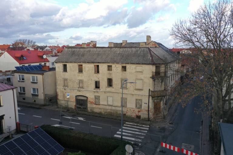 Kamienica Essowej miała jeszcze dwóch właścicieli i 48... ubikacji