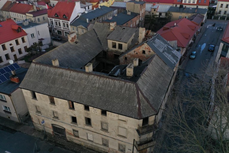 Kamienica Essowej miała jeszcze dwóch właścicieli i 48... ubikacji