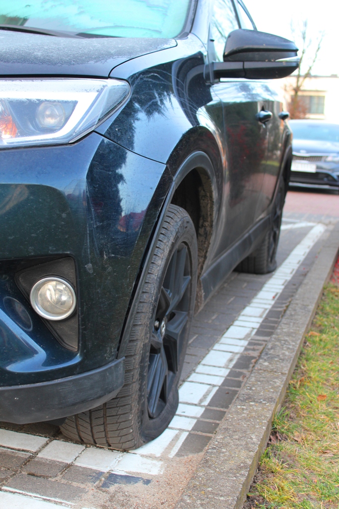 Najpierw pogróżki, teraz przebite opony. Ktoś nie lubi burmistrza?