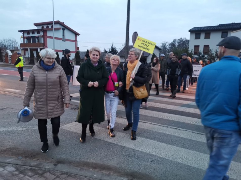 Chcą konsultacji, a nie kolei. Czekają na ministra Bartosika!