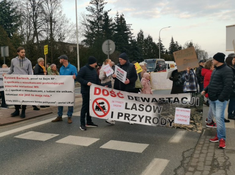 Chcą konsultacji, a nie kolei. Czekają na ministra Bartosika!