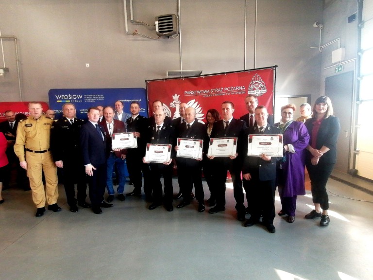 Podniesienie standardu strażnic. Promesy dla OSP Kawnice i Myślibórz