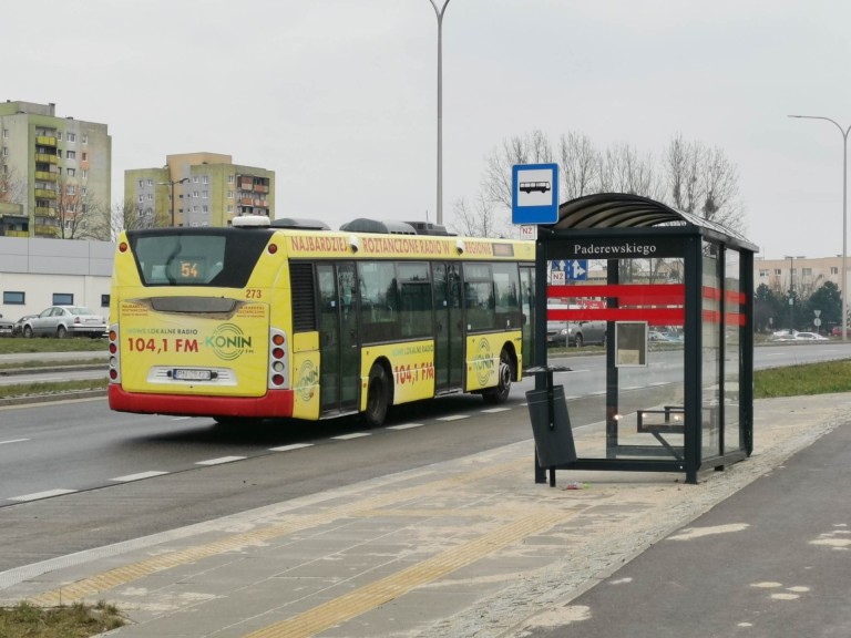 Jak pasażerowie radzą sobie z przystankami na żądanie?