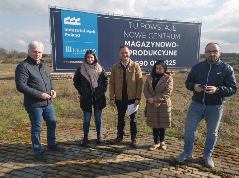 Ostatni moment na powstrzymanie tego wariantu. Przeciwnicy z petycją