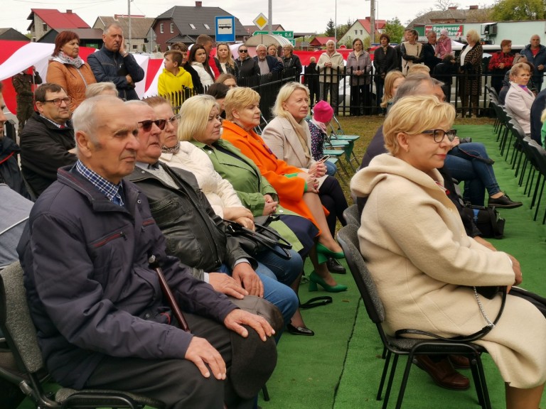 „Naszym obowiązkiem jest pamiętać”. Uroczystości ze 160 metrową flagą
