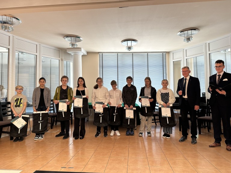 Uzależnieniom mówią NIE! Uczniowie przeciwdziałają nałogom