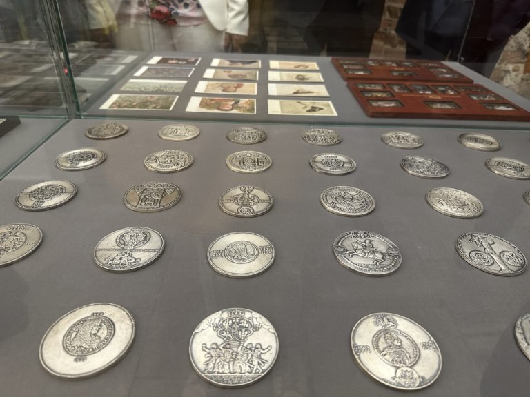 Zebrać, opracować i przekazać potomności. Łączy ich pasja!