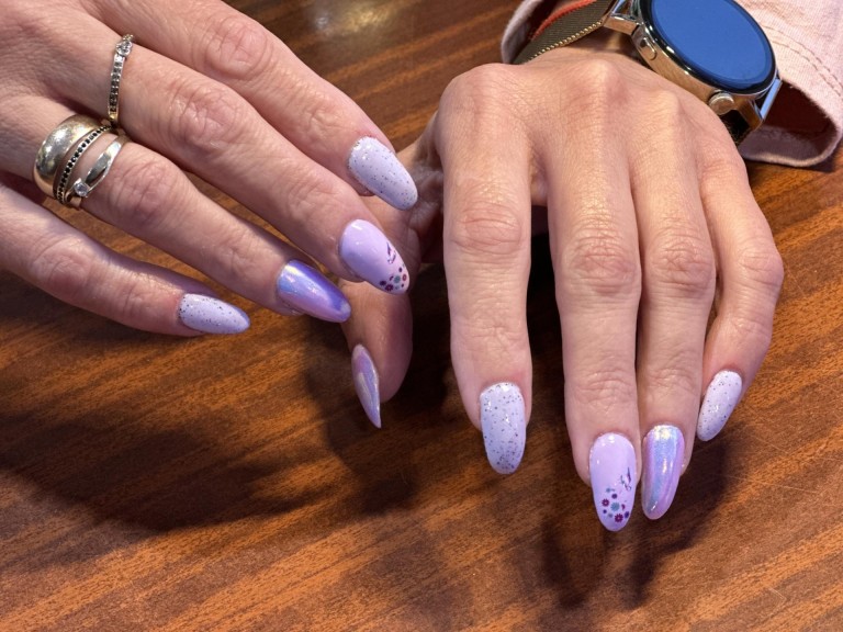 Wiosenne inspiracje. Najnowsze trendy w stylizacji paznokci