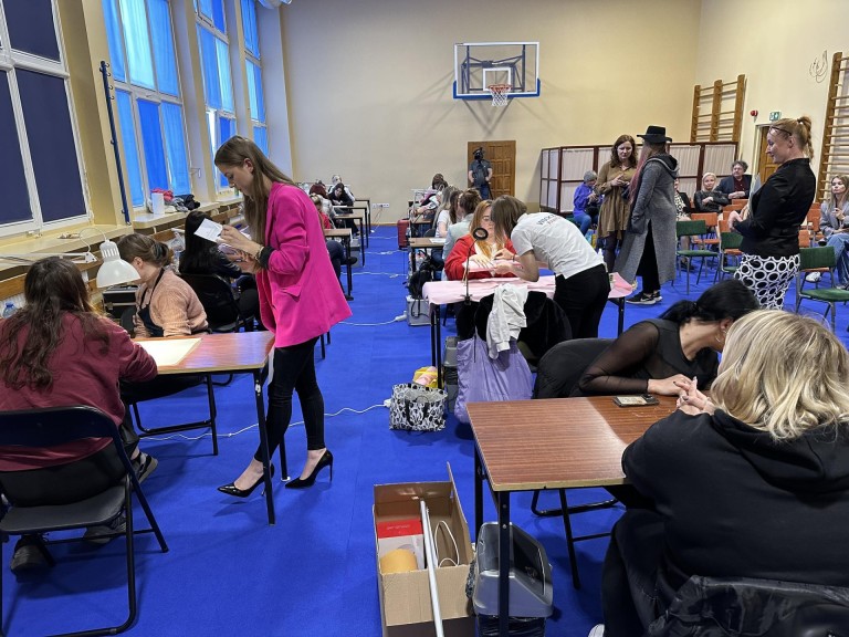 Wiosenne inspiracje. Najnowsze trendy w stylizacji paznokci