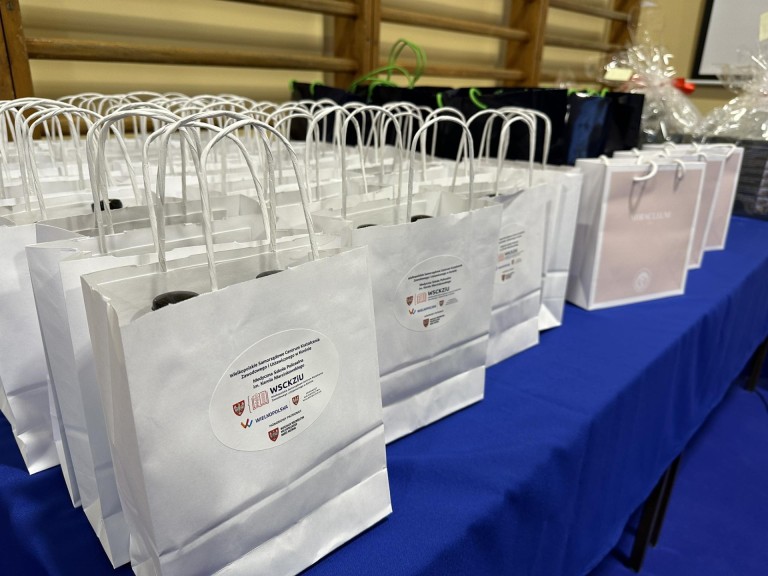 Wiosenne inspiracje. Najnowsze trendy w stylizacji paznokci