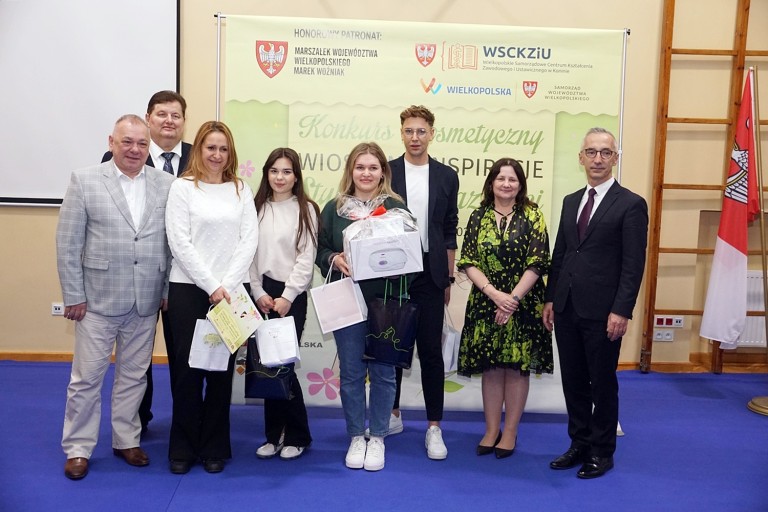 Wiosenne inspiracje. Najnowsze trendy w stylizacji paznokci