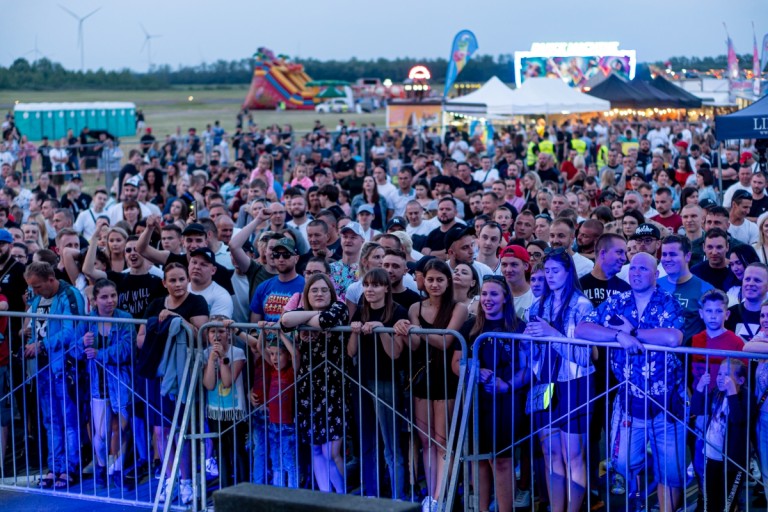 Lotnisko było pełne. Dni Kazimierza Biskupiego przyciągnęły tłumy