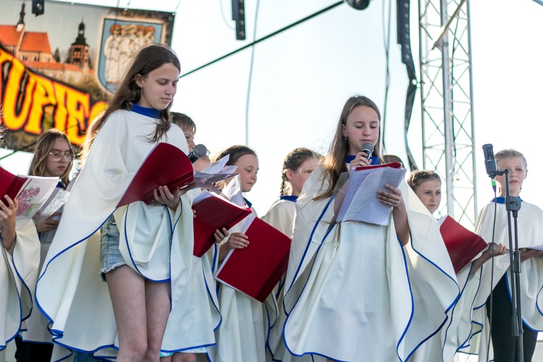 Lotnisko było pełne. Dni Kazimierza Biskupiego przyciągnęły tłumy