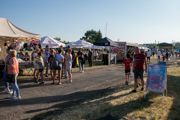 Lotnisko było pełne. Dni Kazimierza Biskupiego przyciągnęły tłumy