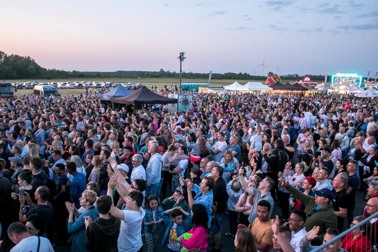Lotnisko było pełne. Dni Kazimierza Biskupiego przyciągnęły tłumy
